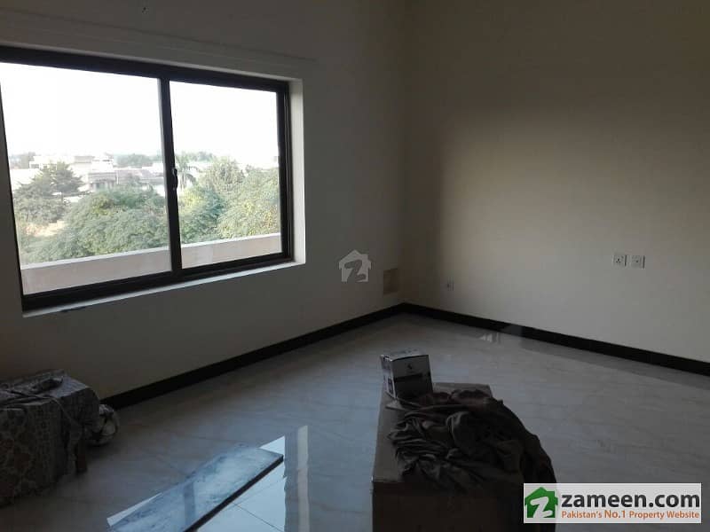 4 Bad Apartment For Sale Near To Murree Chater Park