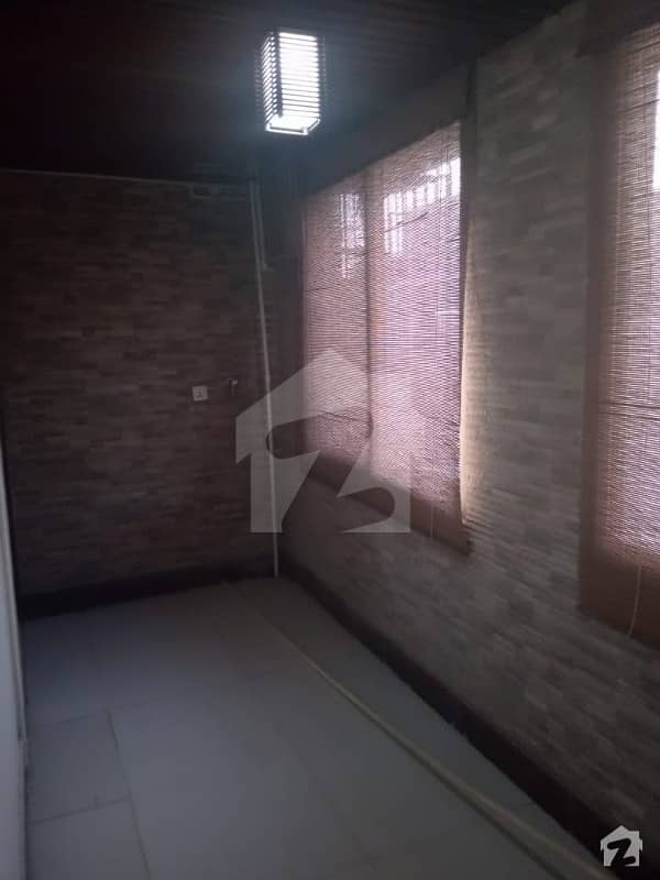 Third Floor Apartment available in Askari IV Askari 4, Gulistane