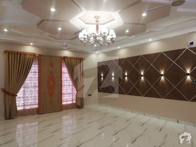 ڈی سی کالونی - کابل بلاک ڈی سی کالونی گوجرانوالہ میں 3 کمروں کا 1 کنال مکان 4 کروڑ میں برائے فروخت۔ ڈی سی کالونی - کابل بلاک ڈی سی کالونی گوجرانوالہ میں 3 کمروں کا 1 کنال مکان 4 کروڑ میں برائے فروخت۔