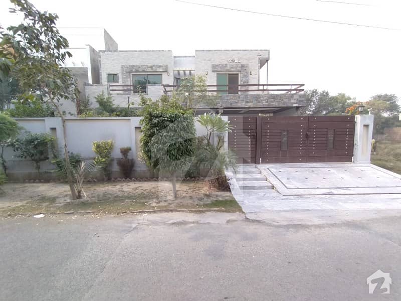 1 Kanal Owner Build Double Unit Bungalow Is Up For Sale