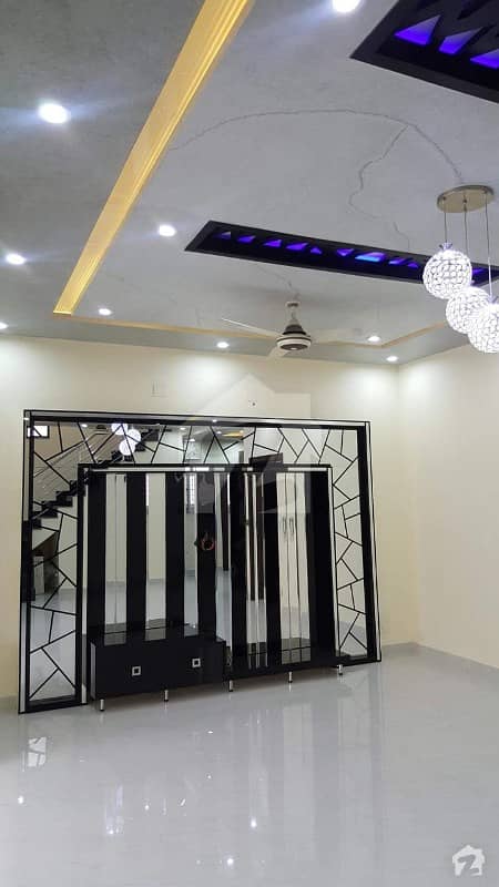 ڈی ایچ اے فیز 6 ڈیفنس (ڈی ایچ اے) لاہور میں 4 کمروں کا 8 مرلہ مکان 2.3 کروڑ میں برائے فروخت۔