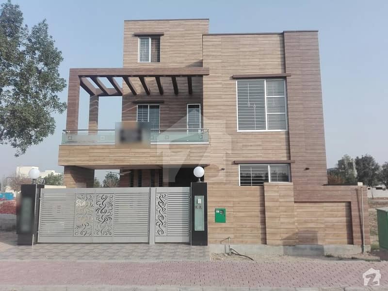 بحریہ ٹاؤن ۔ غزنوی بلاک بحریہ ٹاؤن ۔ سیکٹر ایف بحریہ ٹاؤن لاہور میں 5 کمروں کا 10 مرلہ مکان 2.45 کروڑ میں برائے فروخت۔