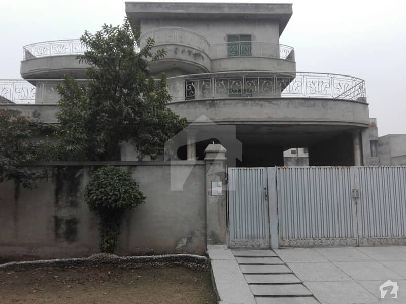 مرغزار آفیسرز کالونی لاہور میں 4 کمروں کا 1 کنال بالائی پورشن 45 ہزار میں کرایہ پر دستیاب ہے۔