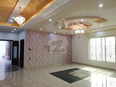 ڈی سی کالونی - نیلم بلاک ڈی سی کالونی گوجرانوالہ میں 6 کمروں کا 1 کنال مکان 3.25 کروڑ میں برائے فروخت۔ ڈی سی کالونی - نیلم بلاک ڈی سی کالونی گوجرانوالہ میں 6 کمروں کا 1 کنال مکان 3.25 کروڑ میں برائے فروخت۔