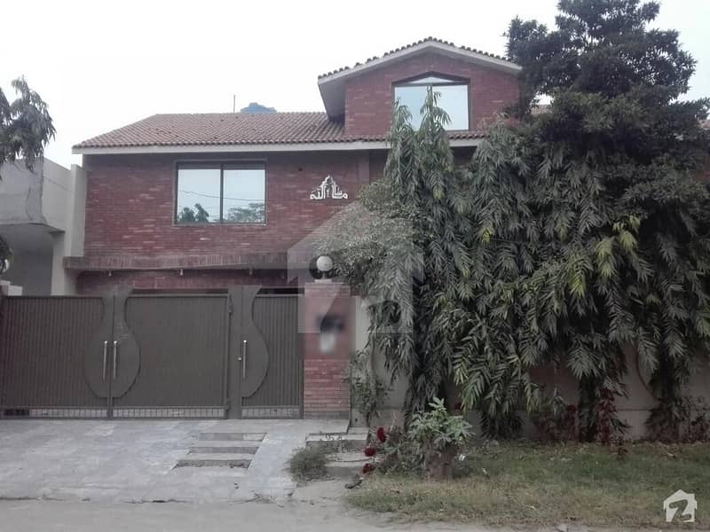 مرغزار آفیسرز کالونی لاہور میں 5 کمروں کا 1 کنال مکان 1.85 کروڑ میں برائے فروخت۔