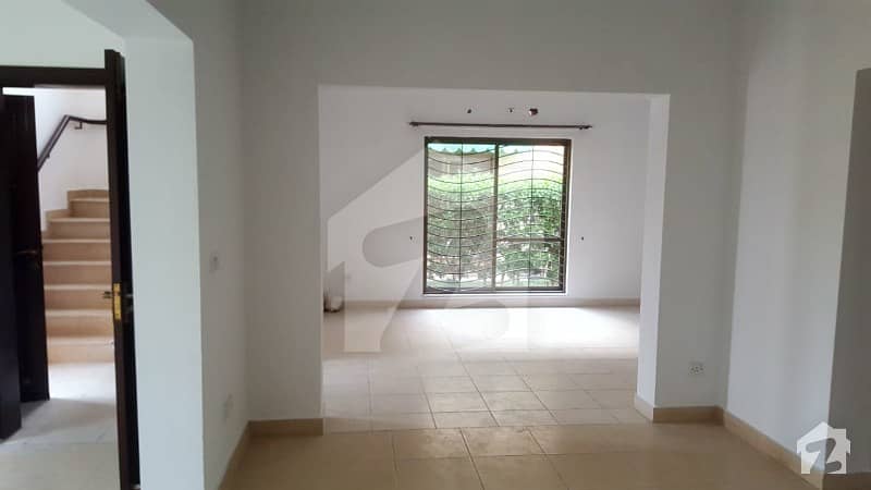 14 Marla Bungalow available for RENT in DHA Raya