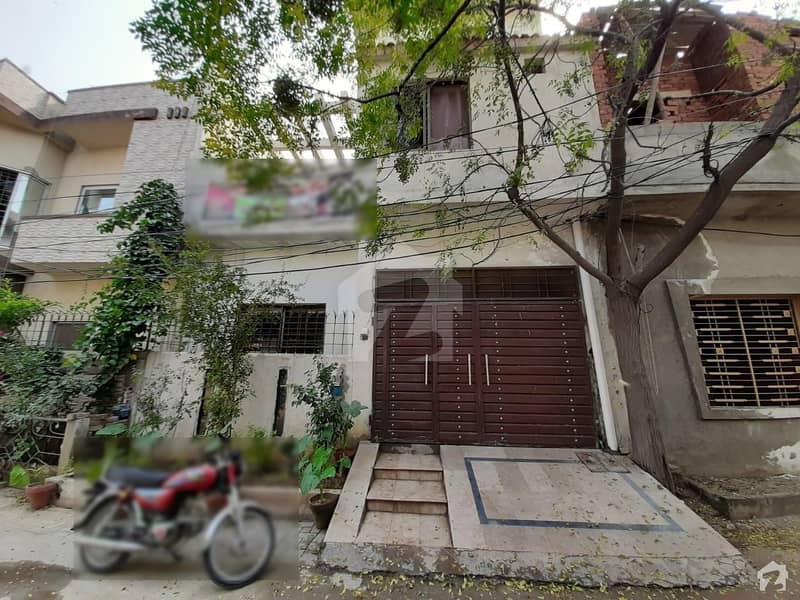 رائل گارڈن لاہور میں 4 کمروں کا 5 مرلہ مکان 85 لاکھ میں برائے فروخت۔