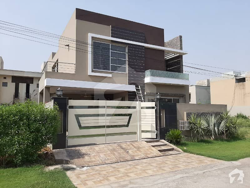 10 Marla Beautiful House Available For Sale At Very Reasonable Price In Phase 8