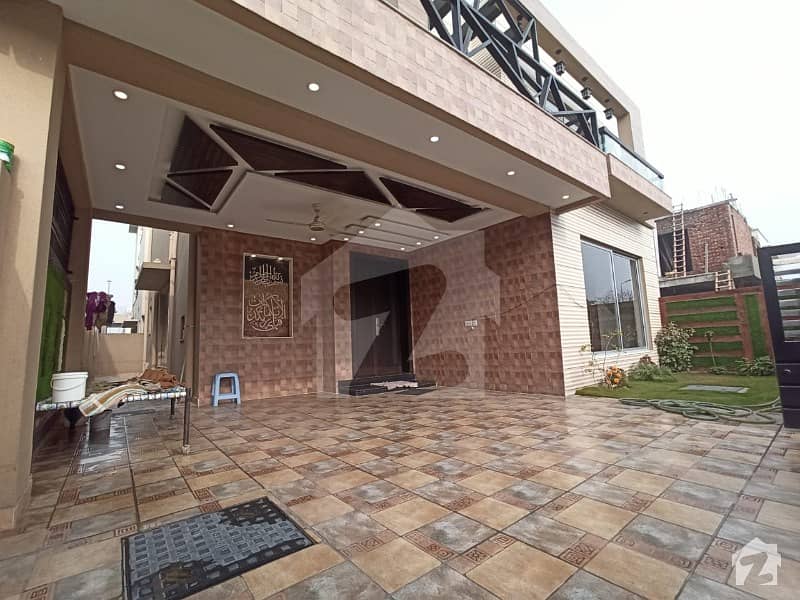 10 MARLA NEW HOUSE FOR SALE IN DHA PHASE 6