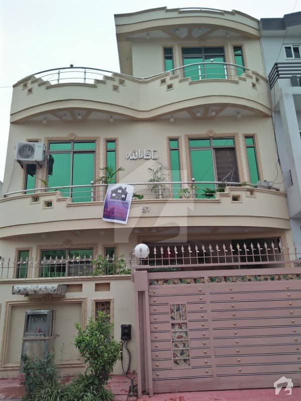25x50 Corner House For Sale In G11