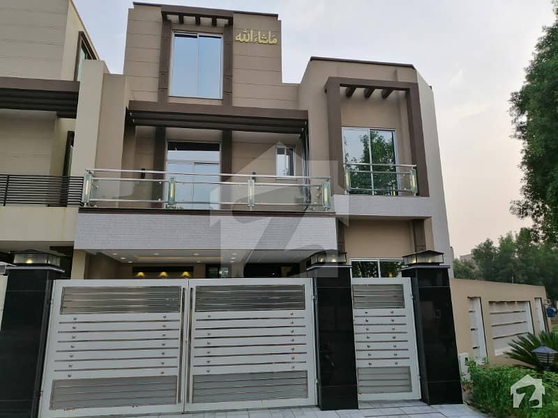 11 Marla Beautiful Brand New Facing Park And Corner House For Rent Overseas A