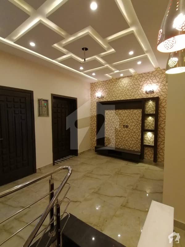 Brand New Facing Park 5 Marla Upper Portion For Rent In Aa Block Sector D Bahria Town