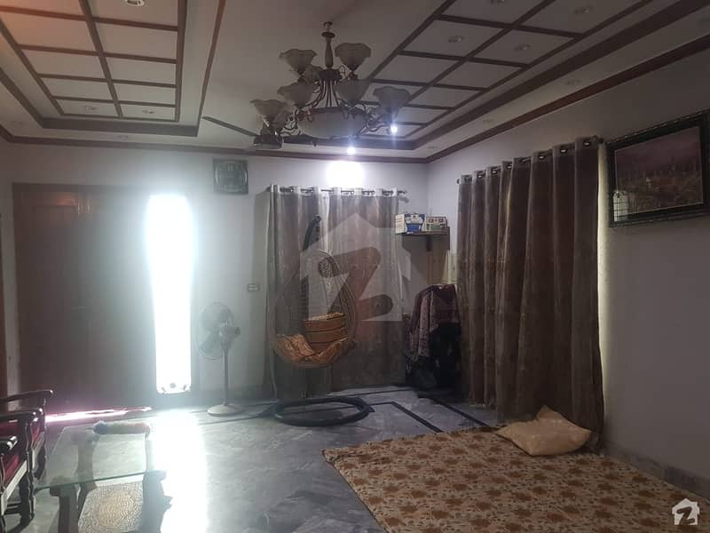 جی ٹی روڈ لاہور میں 6 کمروں کا 11 مرلہ مکان 2 کروڑ میں برائے فروخت۔