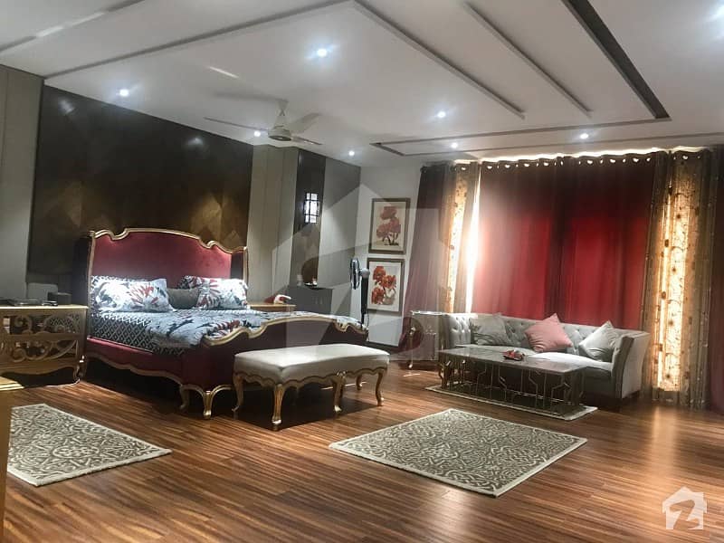ڈی ایچ اے فیز 6 - بلاک ایچ فیز 6 ڈیفنس (ڈی ایچ اے) لاہور میں 6 کمروں کا 2 کنال مکان 18.75 کروڑ میں برائے فروخت۔
