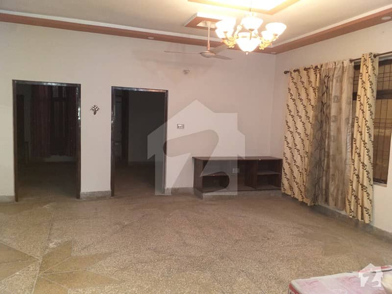 Beautiful Portion Available For Rent In Old Officers Colony Old
