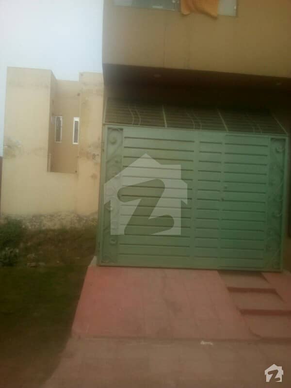ٹرائیکون ویلیج لاہور میں 4 کمروں کا 10 مرلہ مکان 48 ہزار میں کرایہ پر دستیاب ہے۔