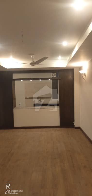 F-11 Executive Heights 03 Bedrooms Flat For Sale