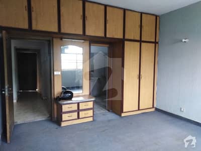 10 MARLA UPPER PORTION FACING PARK FOR RENT IN TOWNSHIP C2