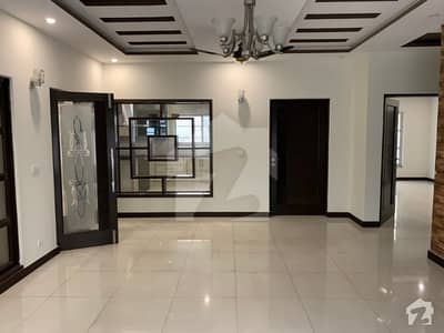 1 Kanal Slightly Used House For Sale 1 Kanal Slightly Used House For Sale