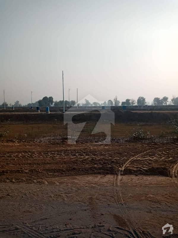 ڈی ایچ اے فیز 7 - بلاک ایکس فیز 7 ڈیفنس (ڈی ایچ اے) لاہور میں 1 کنال رہائشی پلاٹ 1.6 کروڑ میں برائے فروخت۔