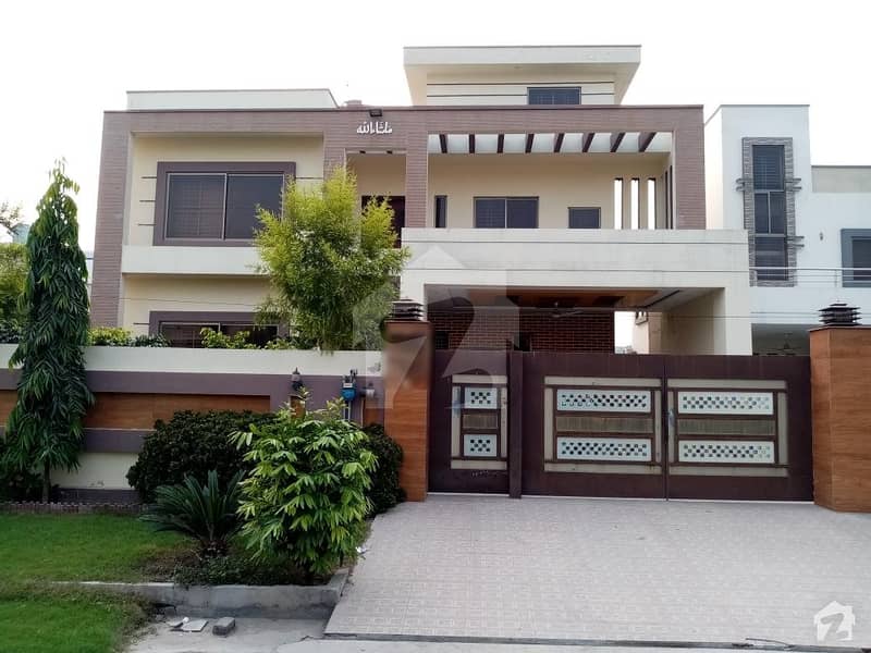 House Is Available For Sale In Professors Colony