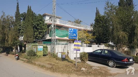 Ideally Located 600 Square Yards House For Sale Ideally Located 600 Square Yards House For Sale
