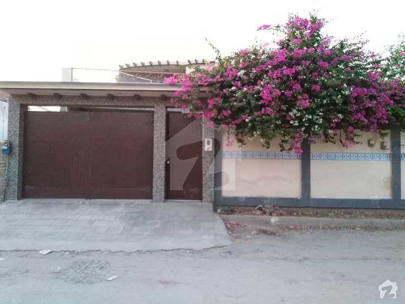 15 Marla House For Rent Garden Town Multan