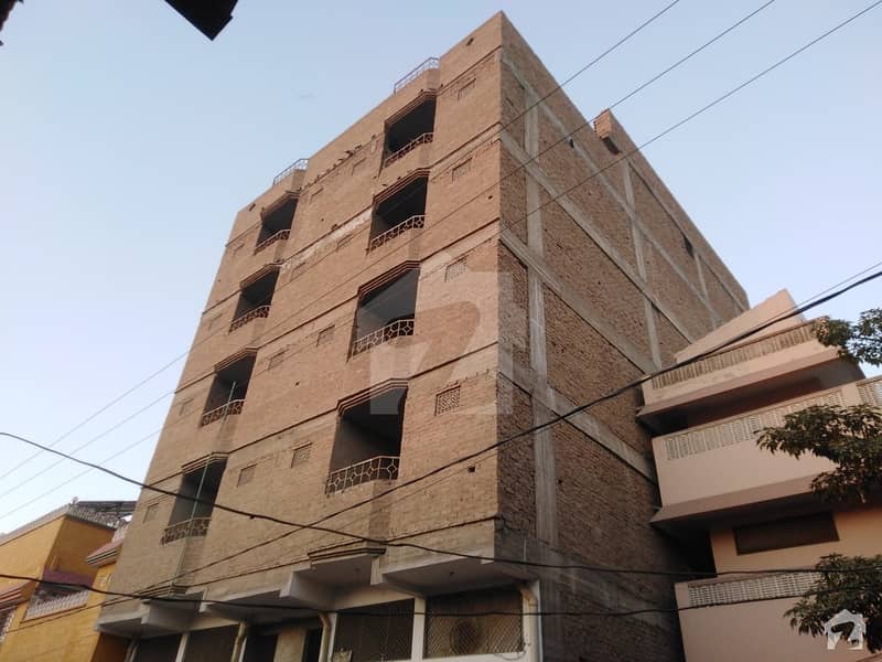 سندھ کوآپریٹو ہاؤسنگ سوسائٹی سکھر میں 5 کمروں کا 12 مرلہ پینٹ ہاؤس 80 لاکھ میں برائے فروخت۔