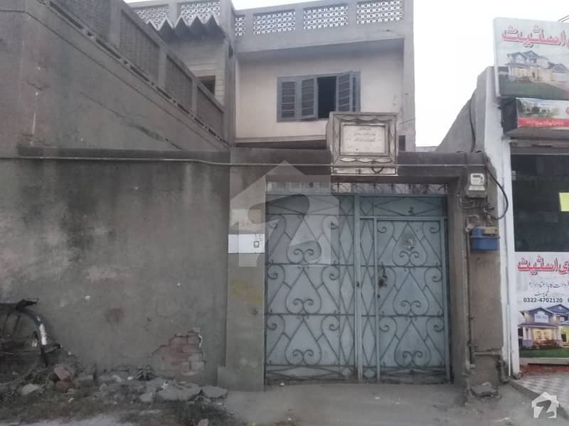 سمن آباد ۔ بلاک این سمن آباد لاہور میں 5 کمروں کا 6 مرلہ مکان 2.6 کروڑ میں برائے فروخت۔