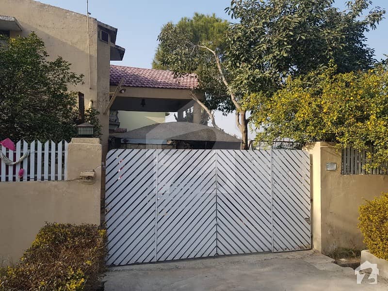 گلریز ہاؤسنگ سکیم راولپنڈی میں 5 کمروں کا 13 مرلہ مکان 2.05 کروڑ میں برائے فروخت۔
