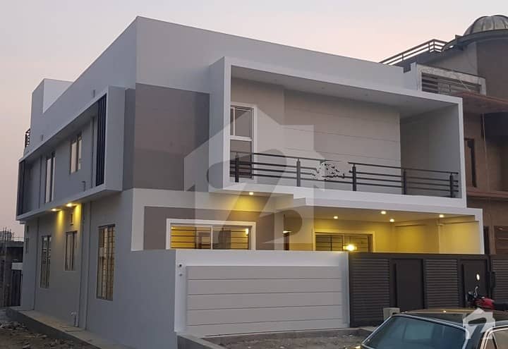 Corner 10 Marla House For Sale At Lowest Price