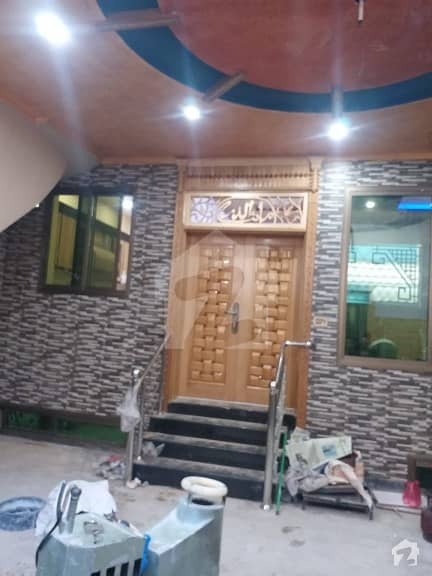 حیات آباد فیز 7 حیات آباد پشاور میں 8 کمروں کا 5 مرلہ مکان 2.55 کروڑ میں برائے فروخت۔
