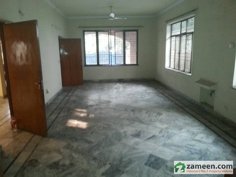 2 Kanal House For Rent In Main Cantt (For Office)