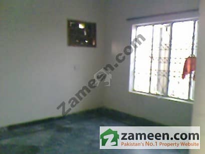 2. 5 Kanal House For Sale In Main Cantt
