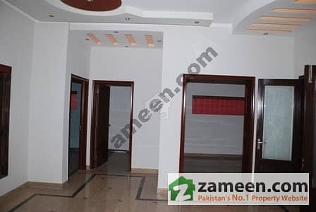 2. 5 Kanal House For Sale In Main Cantt