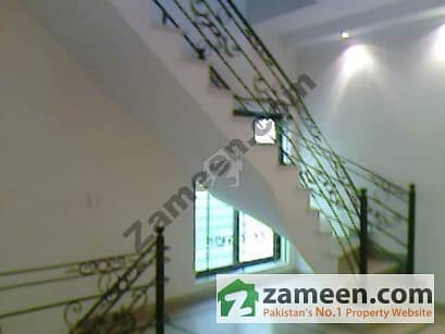 2 Kanal Corner House For Sale In Main Cantt