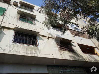شبیر آباد سوسائٹی گلشنِ اقبال ٹاؤن کراچی میں 2 کمروں کا 3 مرلہ فلیٹ 60 لاکھ میں برائے فروخت۔