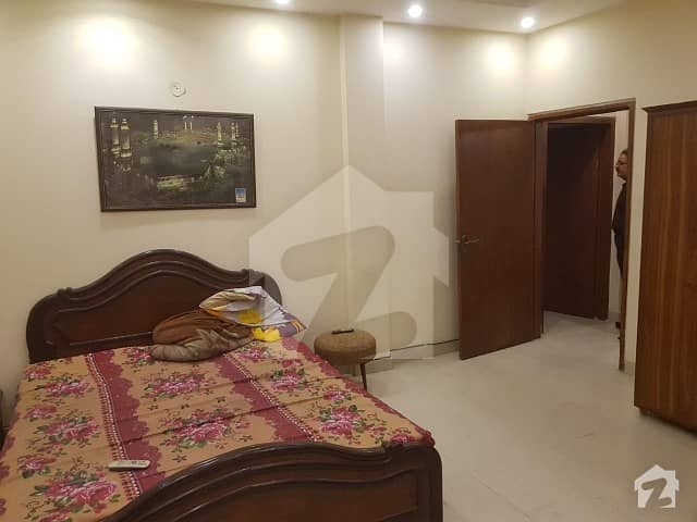 گلبرگ 2 گلبرگ لاہور میں 2 کمروں کا 6 مرلہ فلیٹ 40 ہزار میں کرایہ پر دستیاب ہے۔