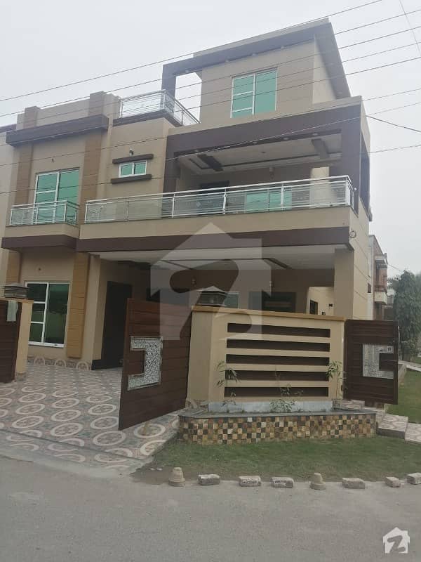10 Marla Double Storey House Corner For Sale In Wapda Town Phase 1