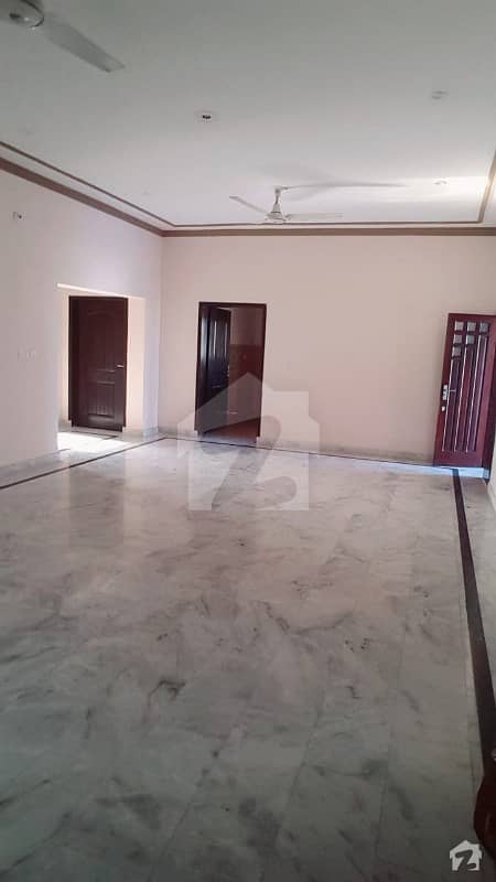 Hot Offer 1 Kanal Almost New Outclass Upper Portion In Pia Society Block F Near Shaukat Khanum Hospital