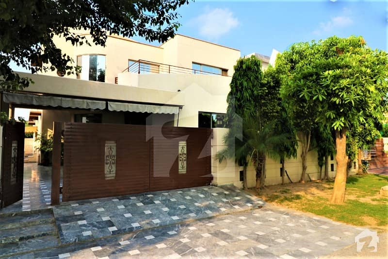 Leads Presenting Kanal Solid Constriction Full Basement Bungalow In Dha Lahore