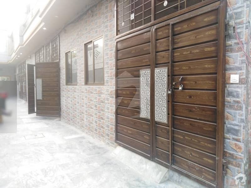 بسطامی روڈ سمن آباد لاہور میں 3 کمروں کا 3 مرلہ مکان 88 لاکھ میں برائے فروخت۔