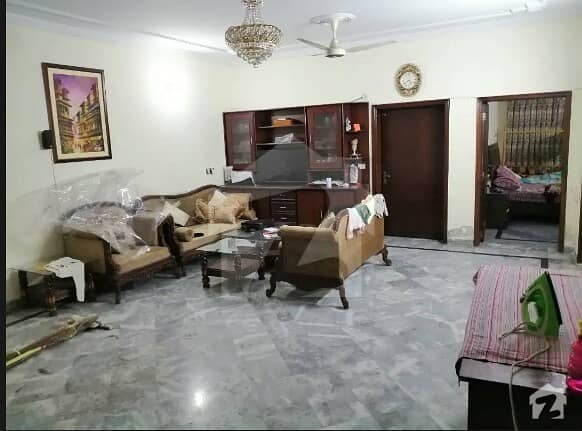 پی آئی اے ہاؤسنگ سکیم لاہور میں 3 کمروں کا 1 کنال زیریں پورشن 60 ہزار میں کرایہ پر دستیاب ہے۔