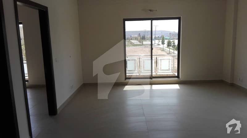 An Upper Portion of 1 Kanal House 3 Bed Available For Rent