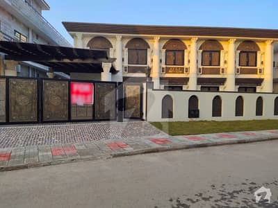 ڈی ایچ اے ڈیفینس فیز 2 ڈی ایچ اے ڈیفینس اسلام آباد میں 6 کمروں کا 1 کنال مکان 4 کروڑ میں برائے فروخت۔ ڈی ایچ اے ڈیفینس فیز 2 ڈی ایچ اے ڈیفینس اسلام آباد میں 6 کمروں کا 1 کنال مکان 4 کروڑ میں برائے فروخت۔
