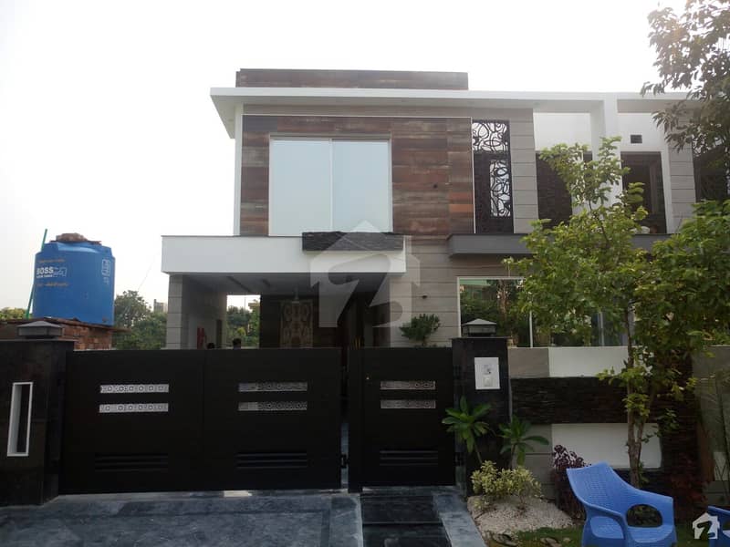 گرین سٹی ۔ بلاک بی گرین سٹی لاہور میں 5 کمروں کا 13 مرلہ مکان 3 کروڑ میں برائے فروخت۔