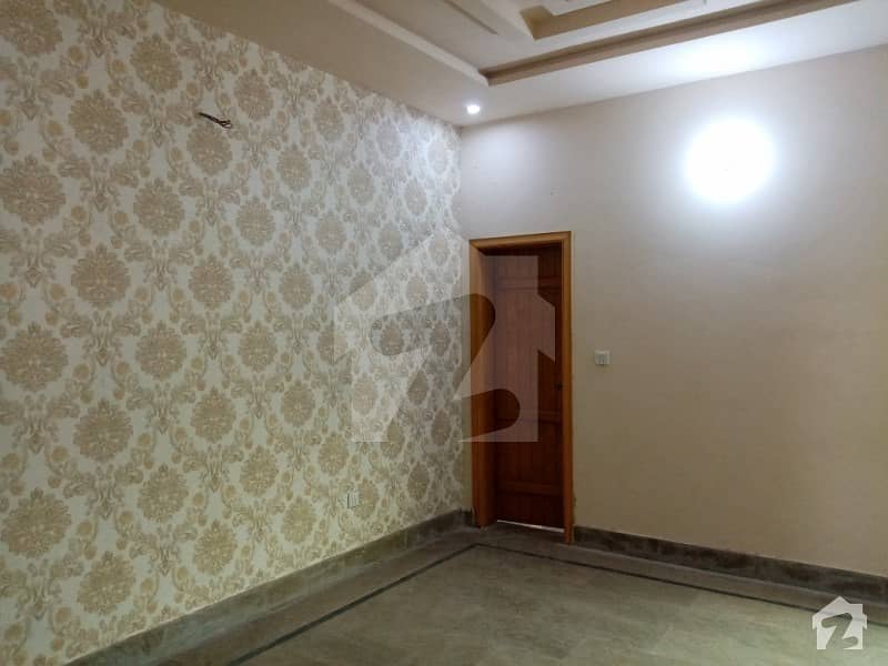 النور گارڈن فیصل آباد میں 2 کمروں کا 5 مرلہ مکان 38 ہزار میں کرایہ پر دستیاب ہے۔
