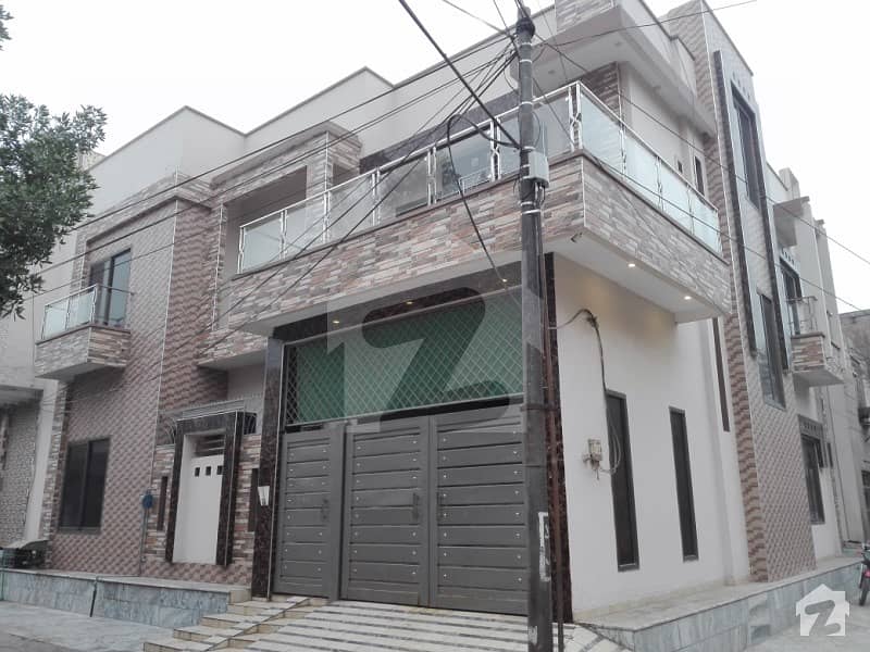 Corner House Is Available For Sale In Sheikh Colony Faisalabad