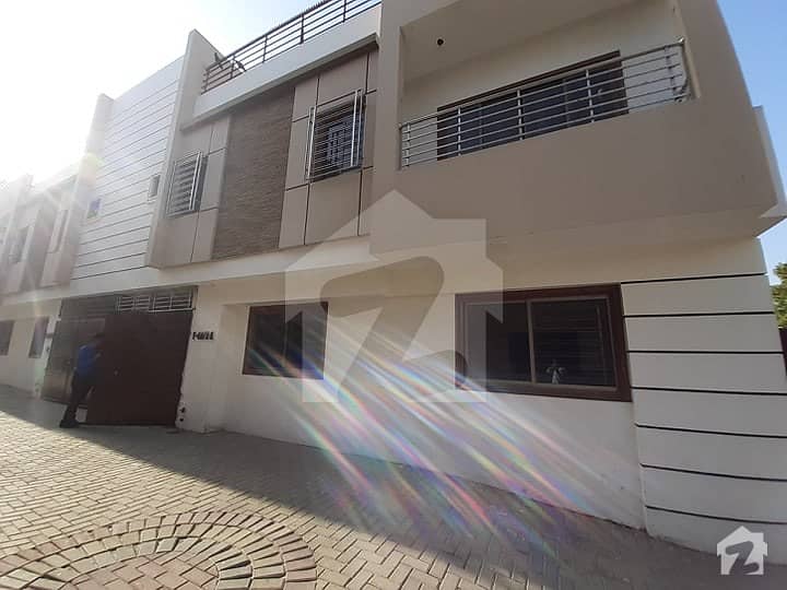 Parsa Bungalows 300 Sq Yards Townhouse 5 Bedrooms For Rent