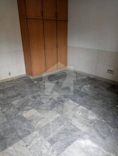 Flat For Rent For Family And Job Holder's